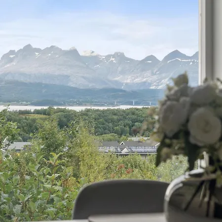 Koselig Hus Med Fantastisk Utsikt I