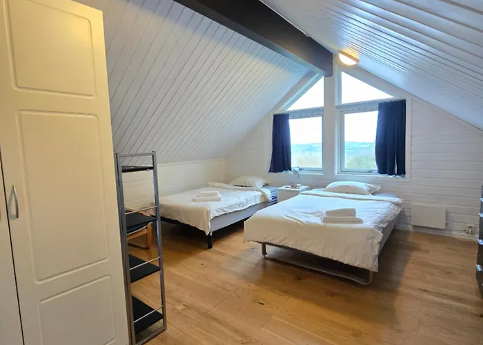 Koselig Hus Med Fantastisk Utsikt I בית אירוח בודו