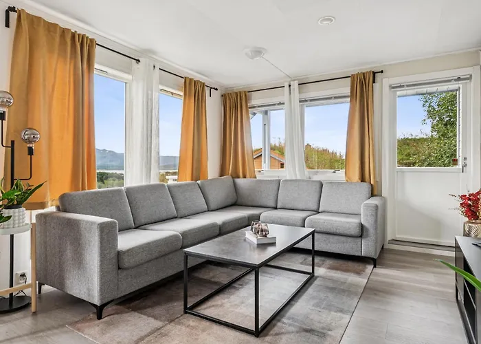 בית אירוח Koselig Hus Med Fantastisk Utsikt I